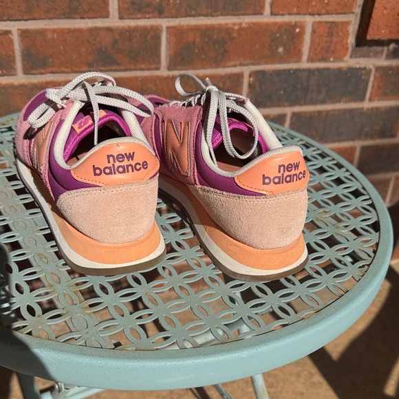 New Balance 420 Women's Pink and Orange Sneakers - Picture 2 of 5